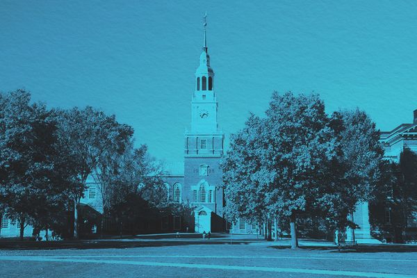 What’s the Difference Between a College and a University?
